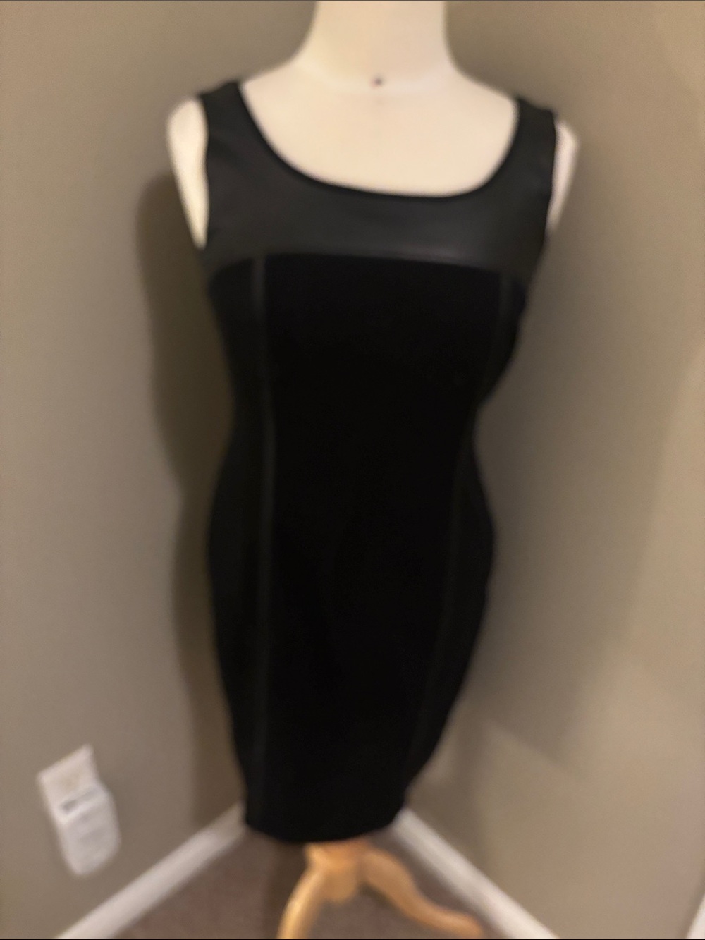 Lafayette 148 New York Black Sleeveless Sheath Dress
